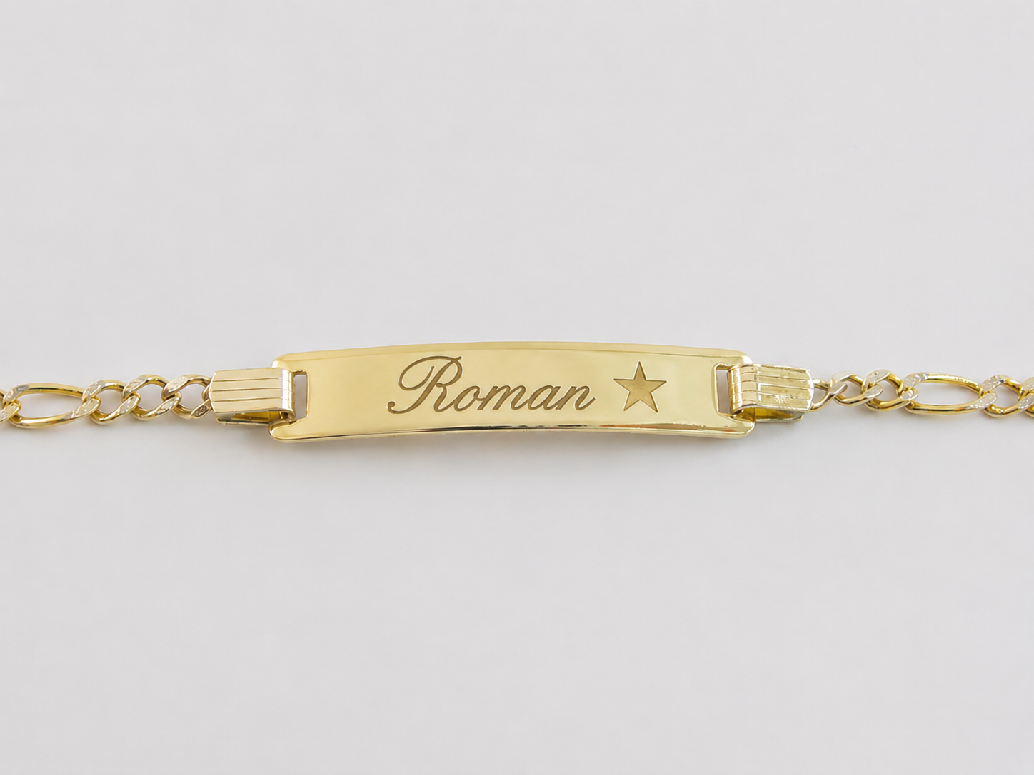 Baby ID bracelet engraved with Roman and star