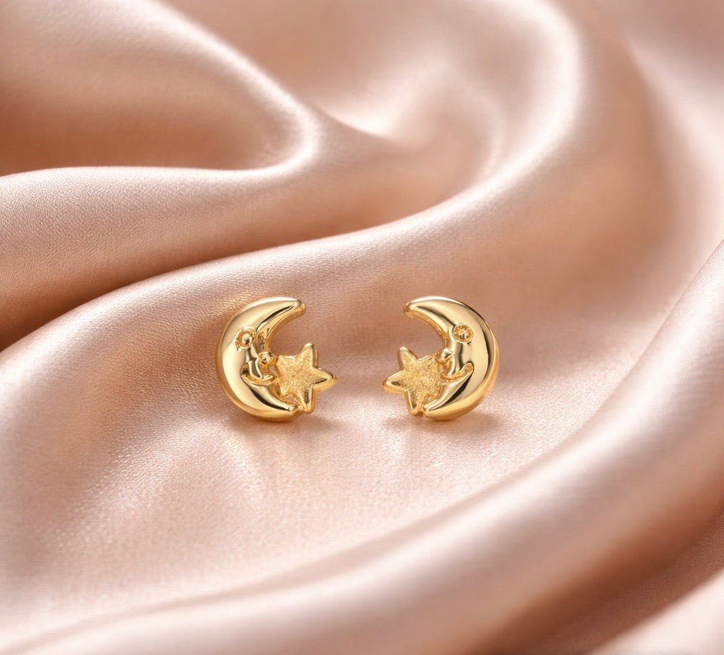 Tiny Moon & Star Stud Earrings in 14K Gold